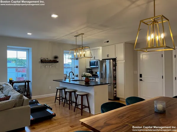 $3,895 | 14 Williams Street, Unit 4, Chelsea, MA 02150