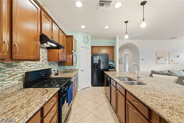 $799,900 | 7022 Live Oak Drive, Naples, FL 34114