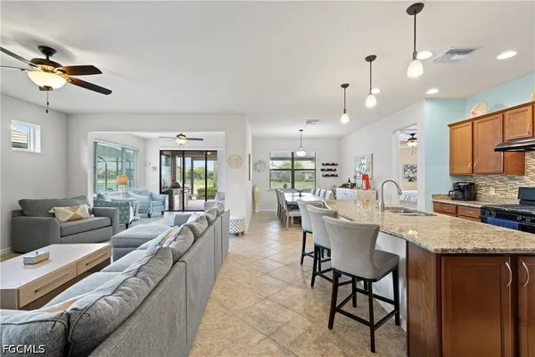 $799,900 | 7022 Live Oak Drive, Naples, FL 34114
