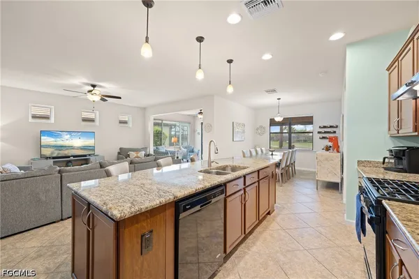 $799,900 | 7022 Live Oak Drive, Naples, FL 34114