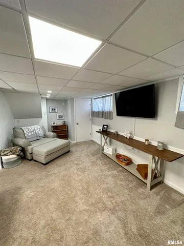 $227,500 | 15 Forest Park East, Jacksonville, IL 62650