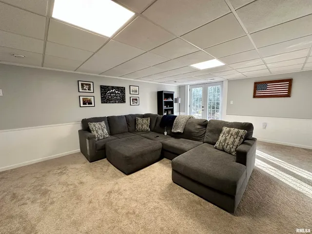 $227,500 | 15 Forest Park East, Jacksonville, IL 62650