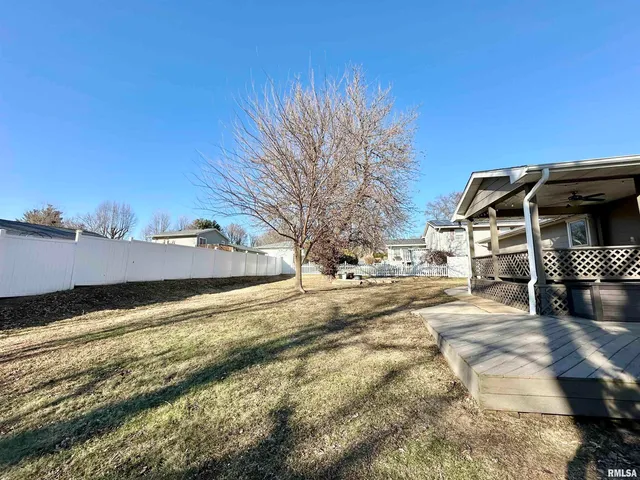 $227,500 | 15 Forest Park East, Jacksonville, IL 62650