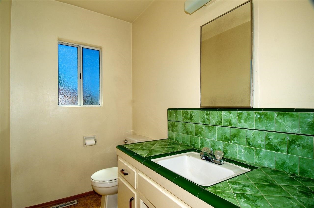 13242 Ha Hana Road Lakeside, CA 92040 - Photo 14 of 25 Gallery Image 14