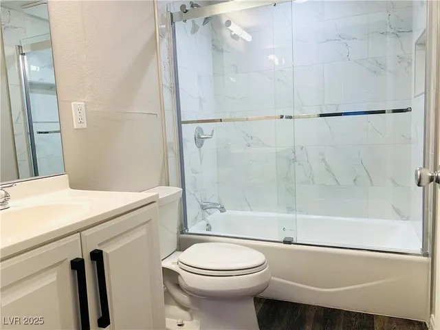 $900 | 595 South Royal Crest Circle, Unit 16, Las Vegas, NV 89169