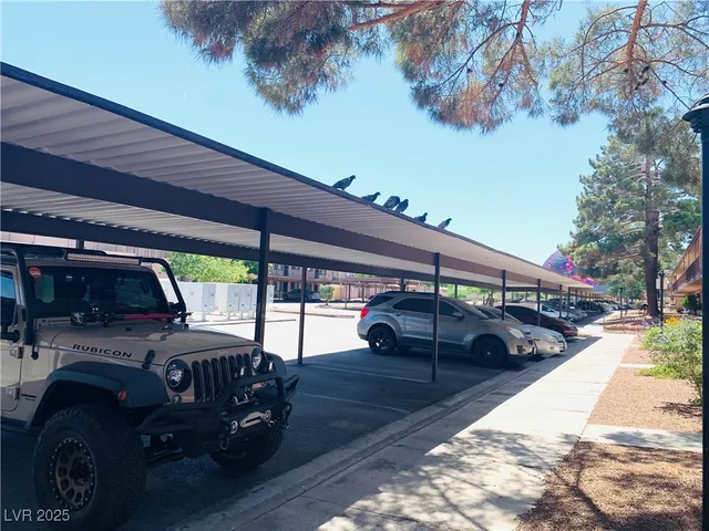 $900 | 595 South Royal Crest Circle, Unit 16, Las Vegas, NV 89169