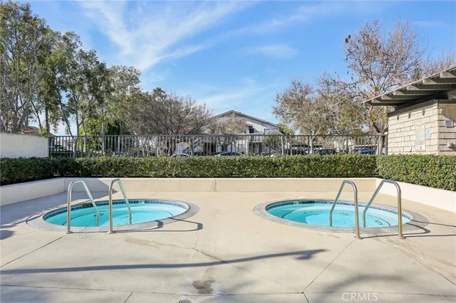 $4,600 | 61 Woodleaf, Irvine, CA 92614