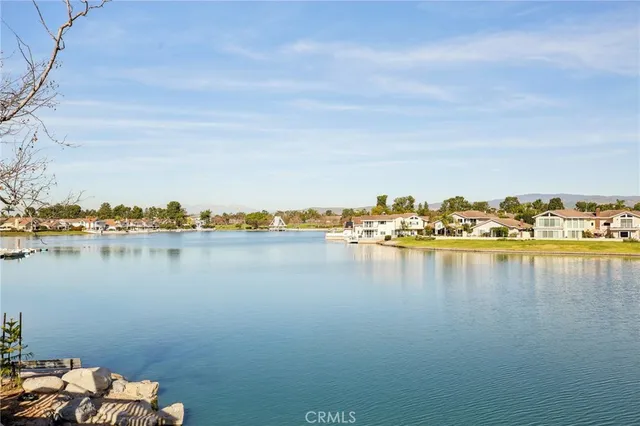 $4,600 | 61 Woodleaf, Irvine, CA 92614