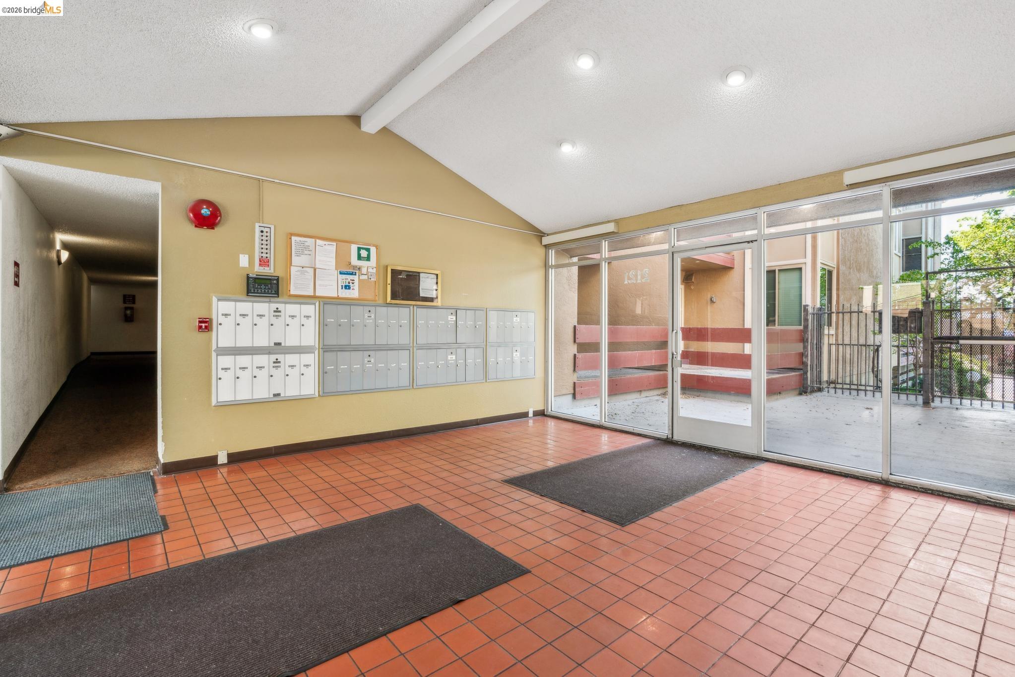 2121 Vale Road, Unit 121 San Pablo, CA 94806 - Photo 31 of 41
