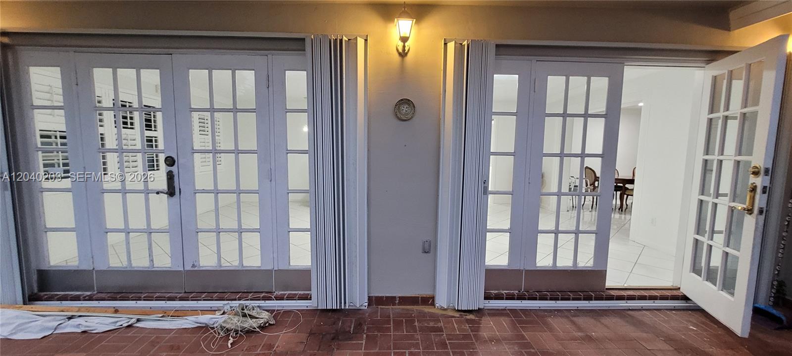 5200 Southwest 89th Place Miami, FL 33165 - Photo 14 of 25