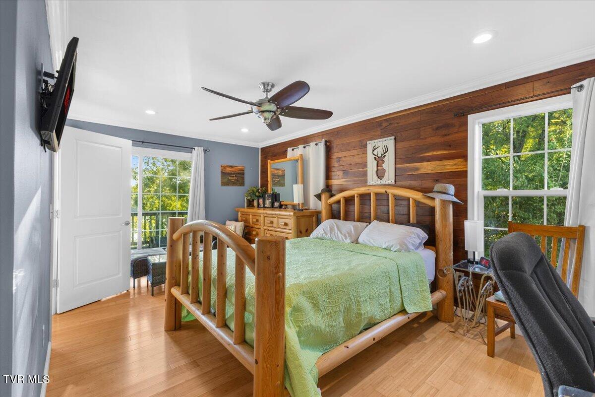 941 South Austin Springs Road Johnson City, TN 37601 - Photo 13 of 55 32-128A1264