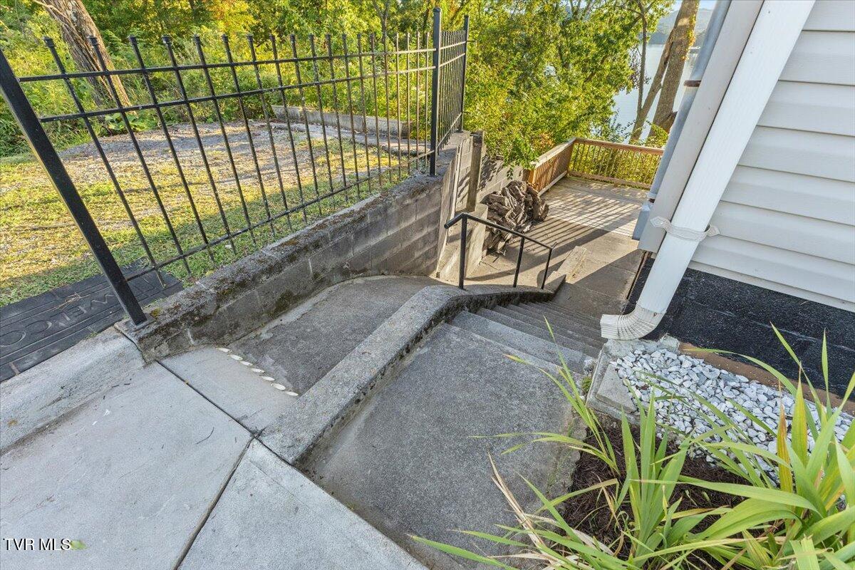 941 South Austin Springs Road Johnson City, TN 37601 - Photo 50 of 55 40-128A1293