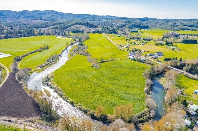a view of an swimming pool