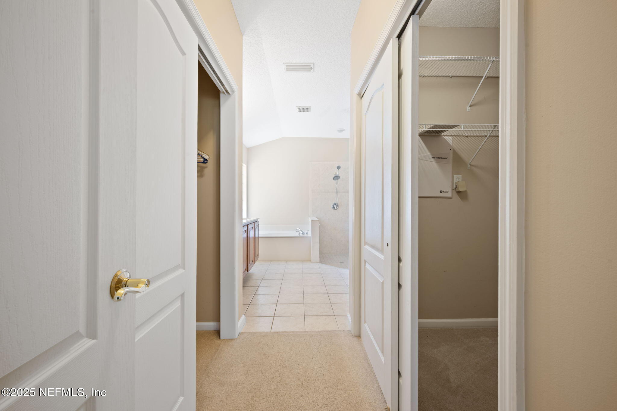 96316 Ridgewood Circle Fernandina Beach, FL 32034 - Photo 17 of 32 a view of a bathroom