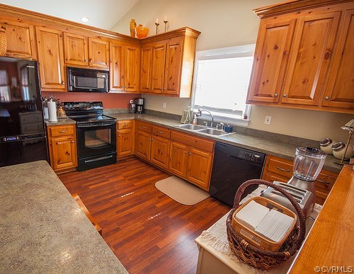 463 Sandy Point Road West Point, VA 23181 - Photo 4 of 13 Gallery Image 4