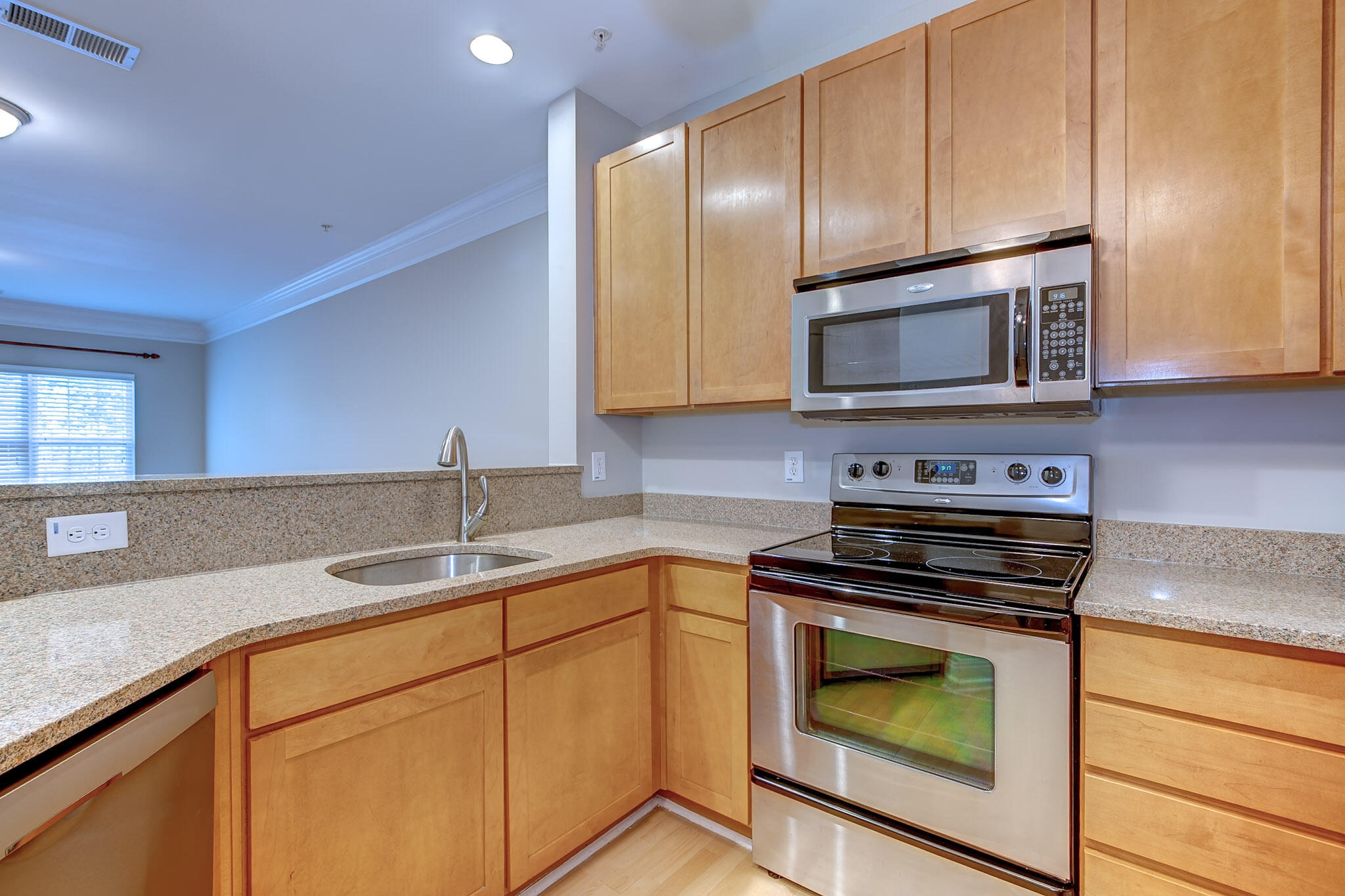 1318 Basildon Road Mount Pleasant, SC 29466 - Photo 2 of 31 Kitchen
