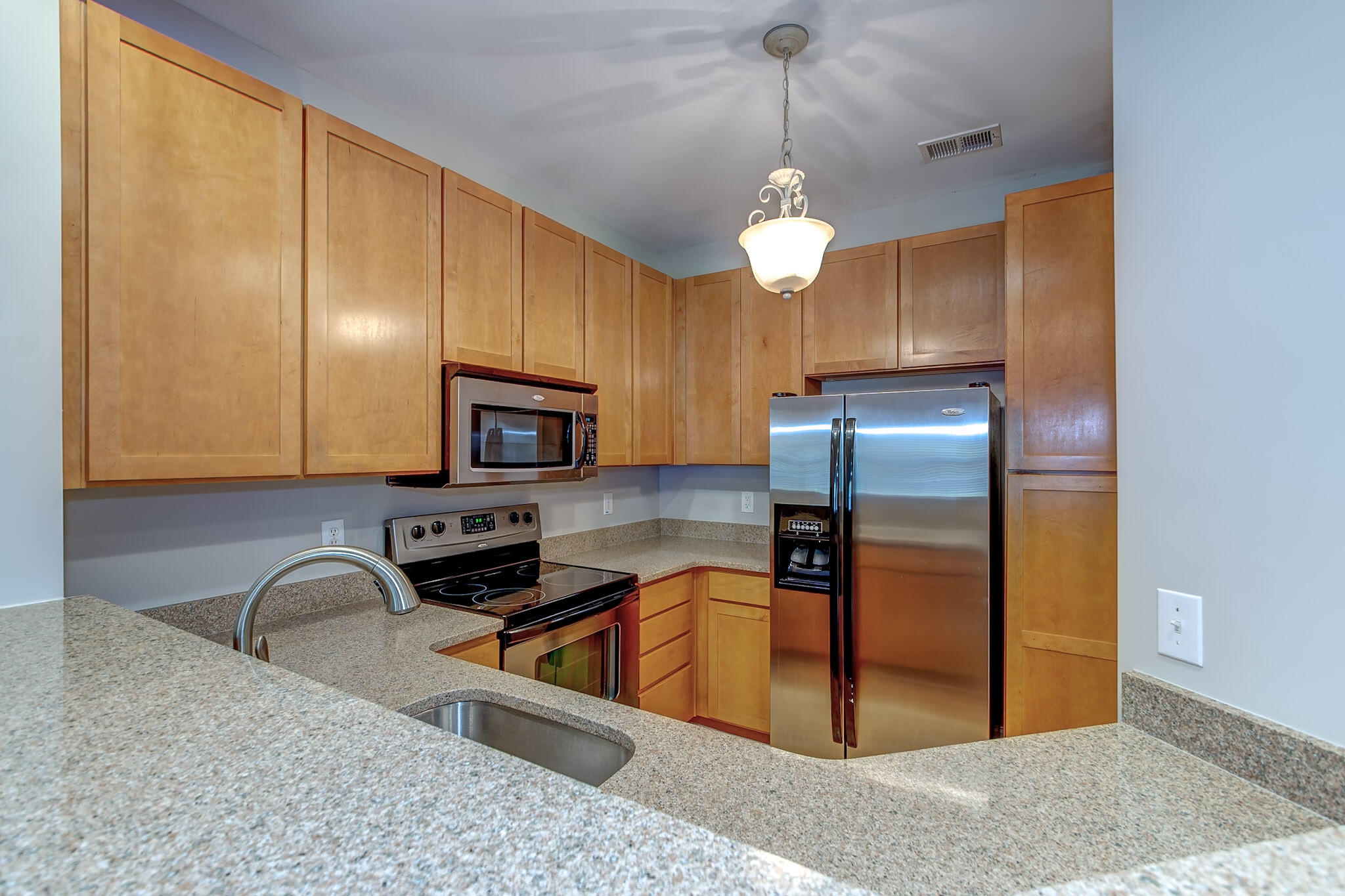 1318 Basildon Road Mount Pleasant, SC 29466 - Photo 4 of 31 kitchen