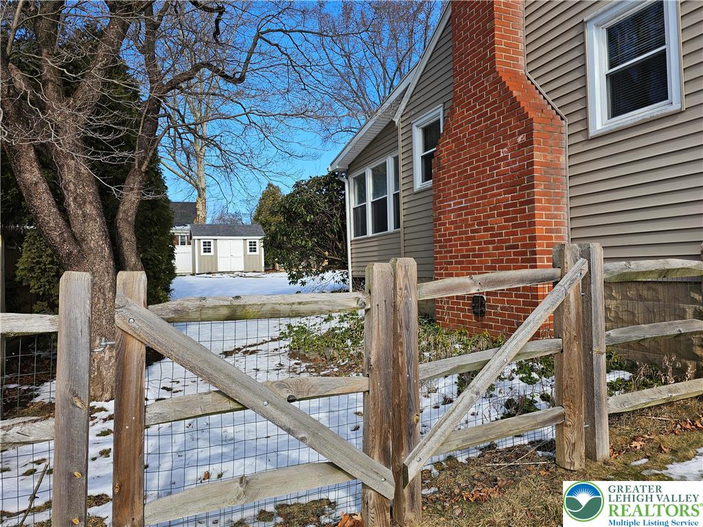 2737 Spring Garden Street Easton, PA 18045 - Photo 23 of 35 Side yard