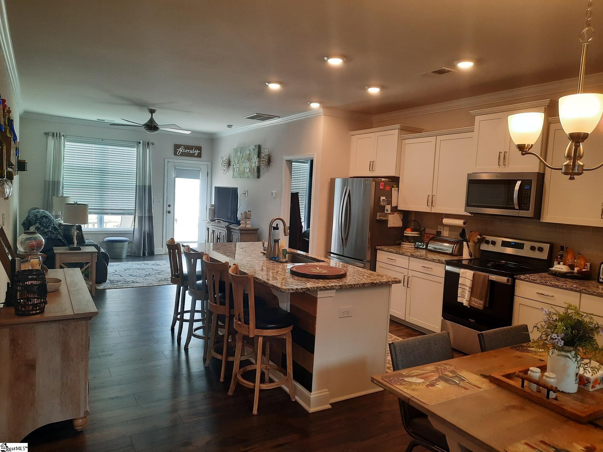 550 Yellow Fox Road Greer, SC 29650 - Photo 7 of 34