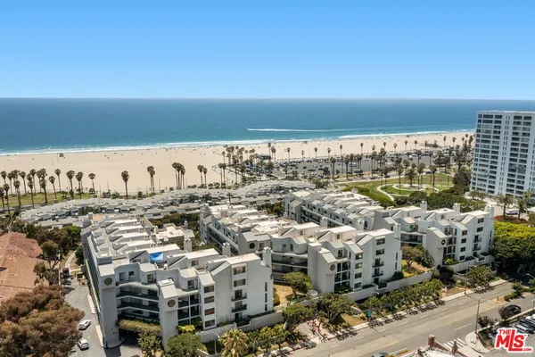 $6,700 | 2960 Neilson Way, Unit 203, Santa Monica, CA 90405