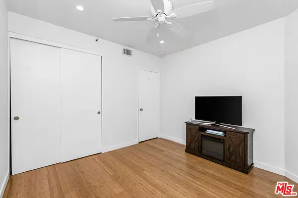 $6,700 | 2960 Neilson Way, Unit 203, Santa Monica, CA 90405