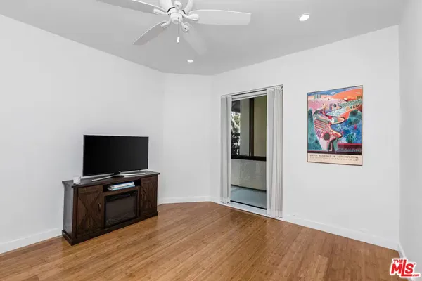 $6,700 | 2960 Neilson Way, Unit 203, Santa Monica, CA 90405