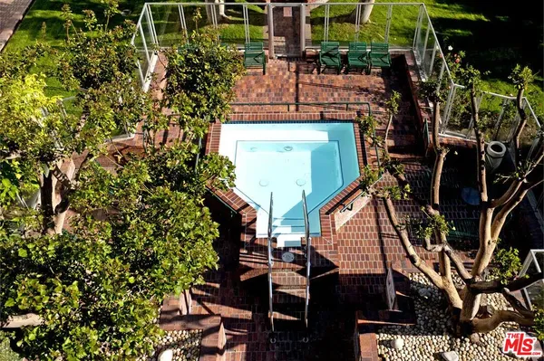 $6,700 | 2960 Neilson Way, Unit 203, Santa Monica, CA 90405