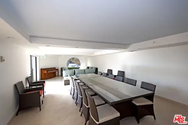 $6,700 | 2960 Neilson Way, Unit 203, Santa Monica, CA 90405