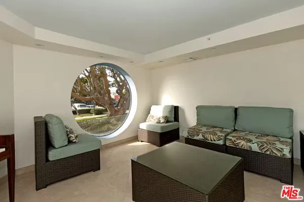 $6,700 | 2960 Neilson Way, Unit 203, Santa Monica, CA 90405