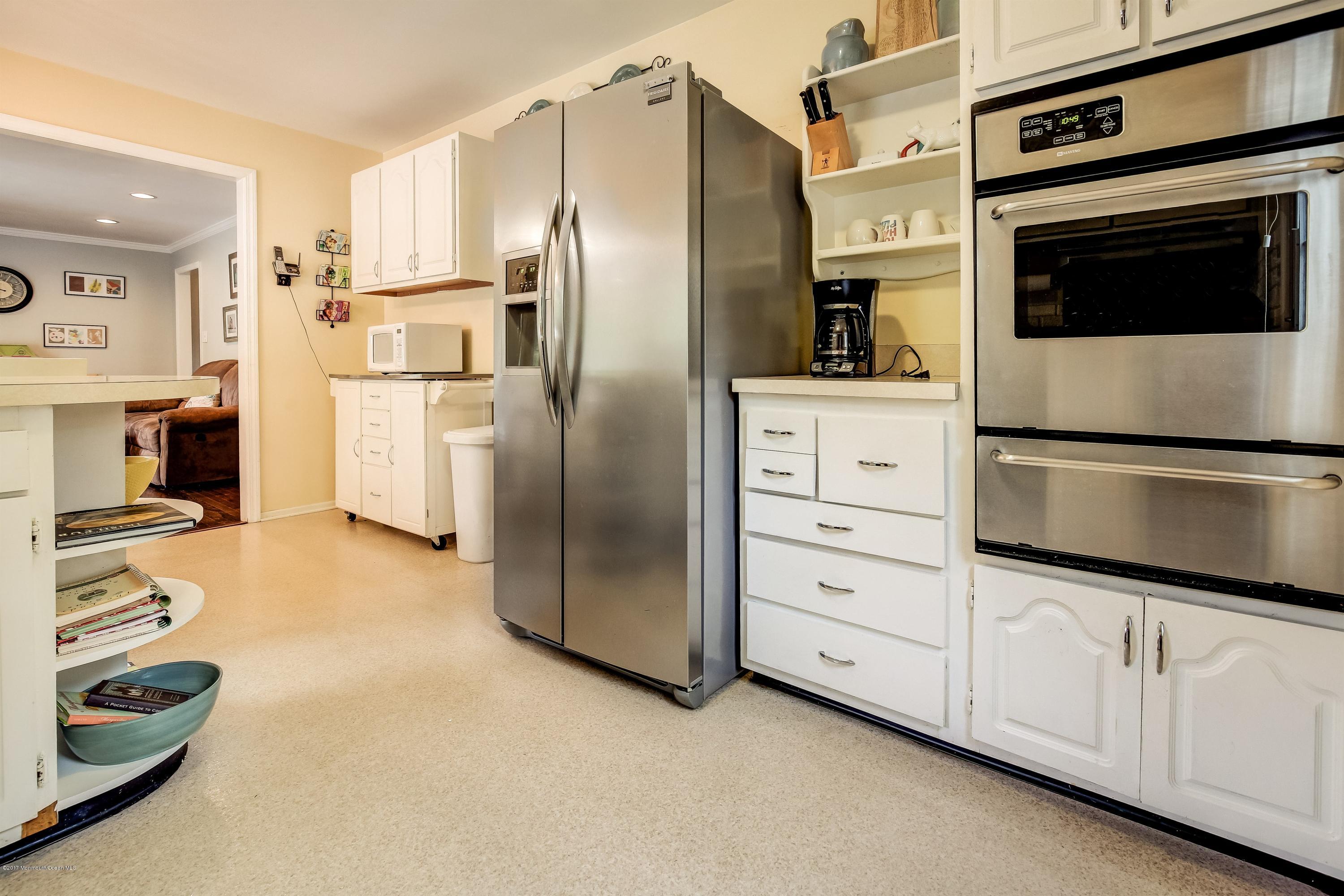 2 Randolph Road Freehold, NJ 07728 - Photo 8 of 27 008_Kitchen
