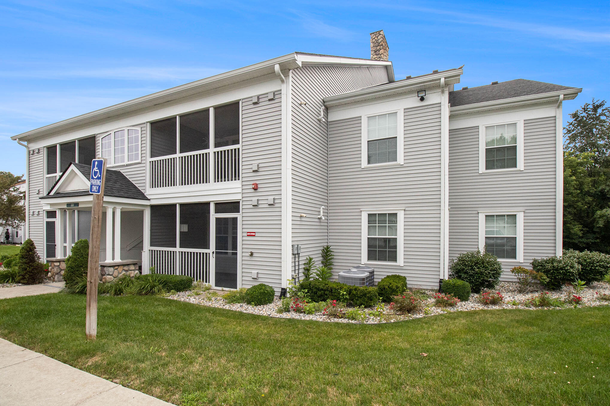 4519 Inverness Street, Unit 48 Dexter, MI 48130 - Photo 2 of 30 001_img_4971