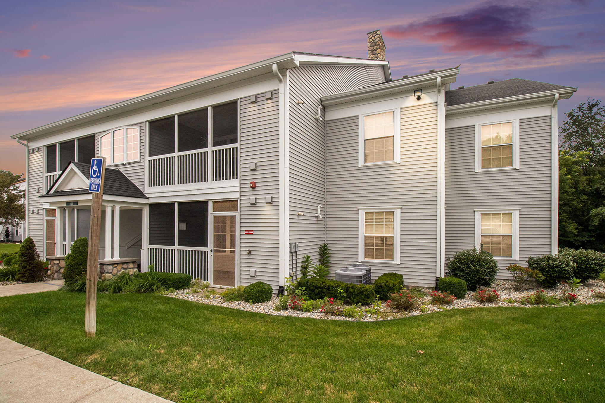 4519 Inverness Street, Unit 48 Dexter, MI 48130 - Photo 25 of 30 002_img_4971.jpg-twilight