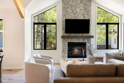 $3,695,000 | 860 Deer Boulevard, Avon, CO 81620