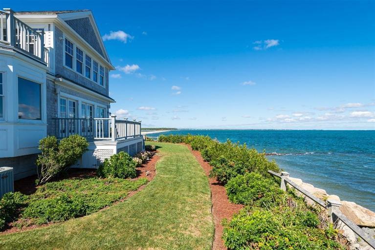 31 Starboard Lane Mashpee, MA 02649 - Photo 6 of 35 a view of a house with a yard
