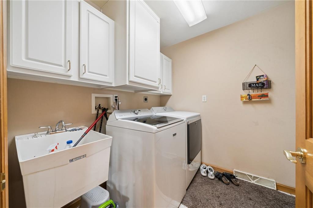 809 Rembrandt Circle Irwin, PA 15642 - Photo 23 of 41