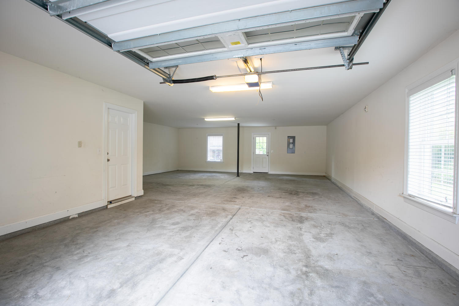 4024 Conant Road Mount Pleasant, SC 29466 - Photo 25 of 31 4024 Conant Road Mount-026-14-Garage-MLS