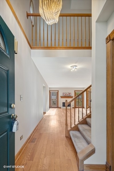 208 South Rush Street Itasca, IL 60143 - Photo 3 of 33 a view of entryway