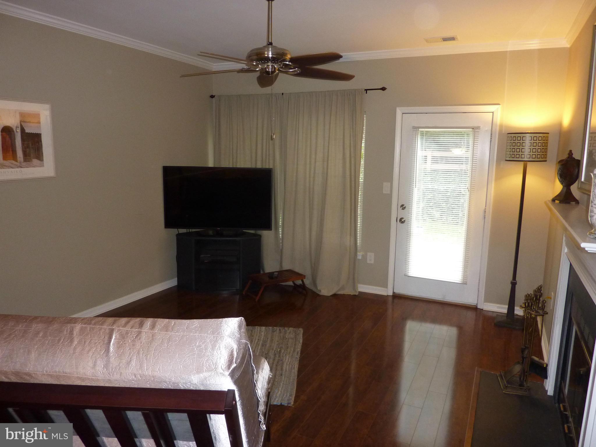 1692 Fallowfield Court Crofton, MD 21114 - Photo 6 of 21 Living Room