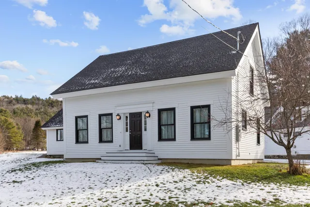 $785,000 | 34 Pleasant Street, Lyme, NH 03768