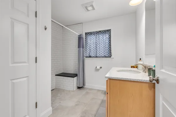$785,000 | 34 Pleasant Street, Lyme, NH 03768