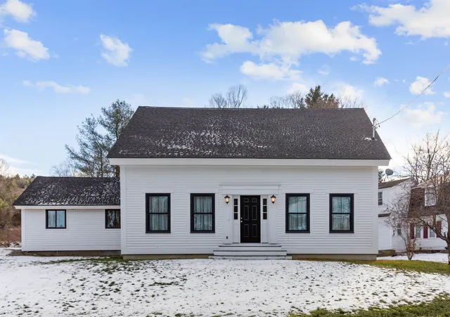 $785,000 | 34 Pleasant Street, Lyme, NH 03768