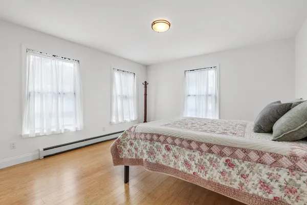 $785,000 | 34 Pleasant Street, Lyme, NH 03768