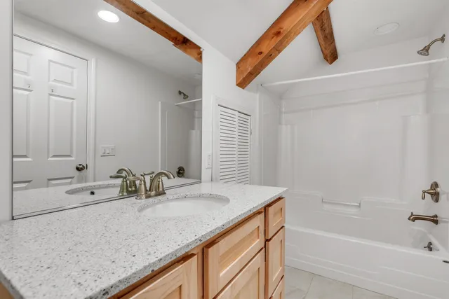 $785,000 | 34 Pleasant Street, Lyme, NH 03768