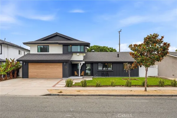 $2,299,000 | 2732 Lorenzo Avenue, Costa Mesa, CA 92626