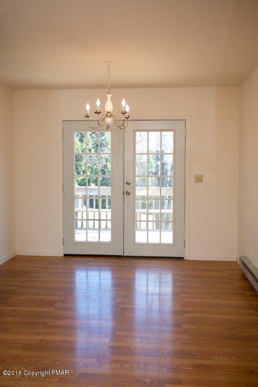 114 Winter Hill Road Effort, PA 18330 - Photo 7 of 25 Dining Room