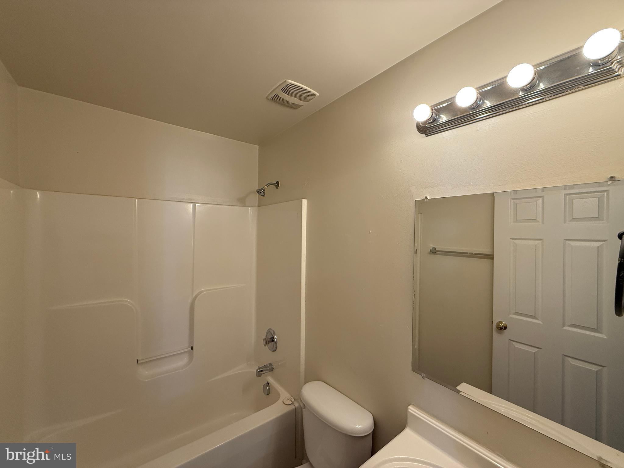 241 Cambridge Street, Unit B Fredericksburg, VA 22405 - Photo 20 of 25