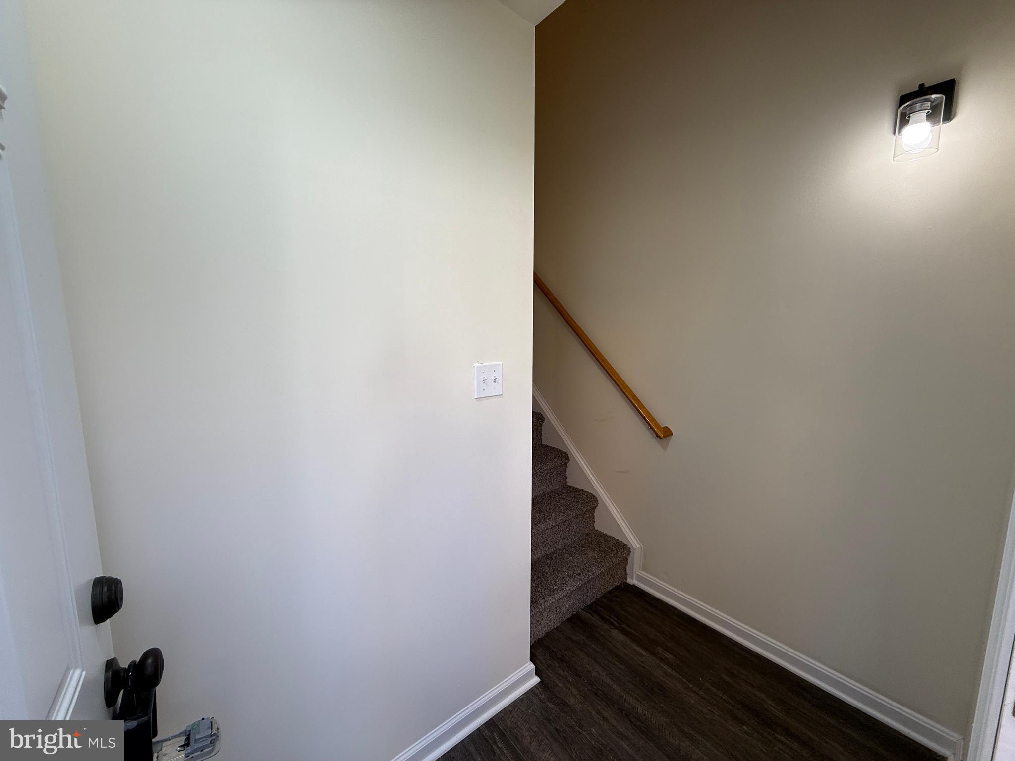 241 Cambridge Street, Unit B Fredericksburg, VA 22405 - Photo 4 of 25