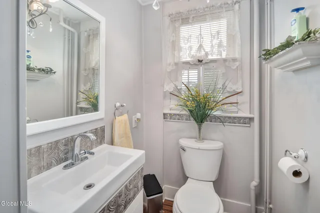 $280,000 | 777 Park Avenue, Albany, NY 12208