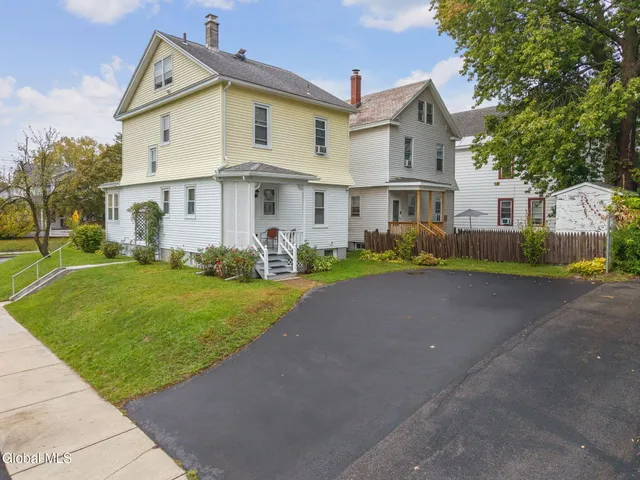 $280,000 | 777 Park Avenue, Albany, NY 12208