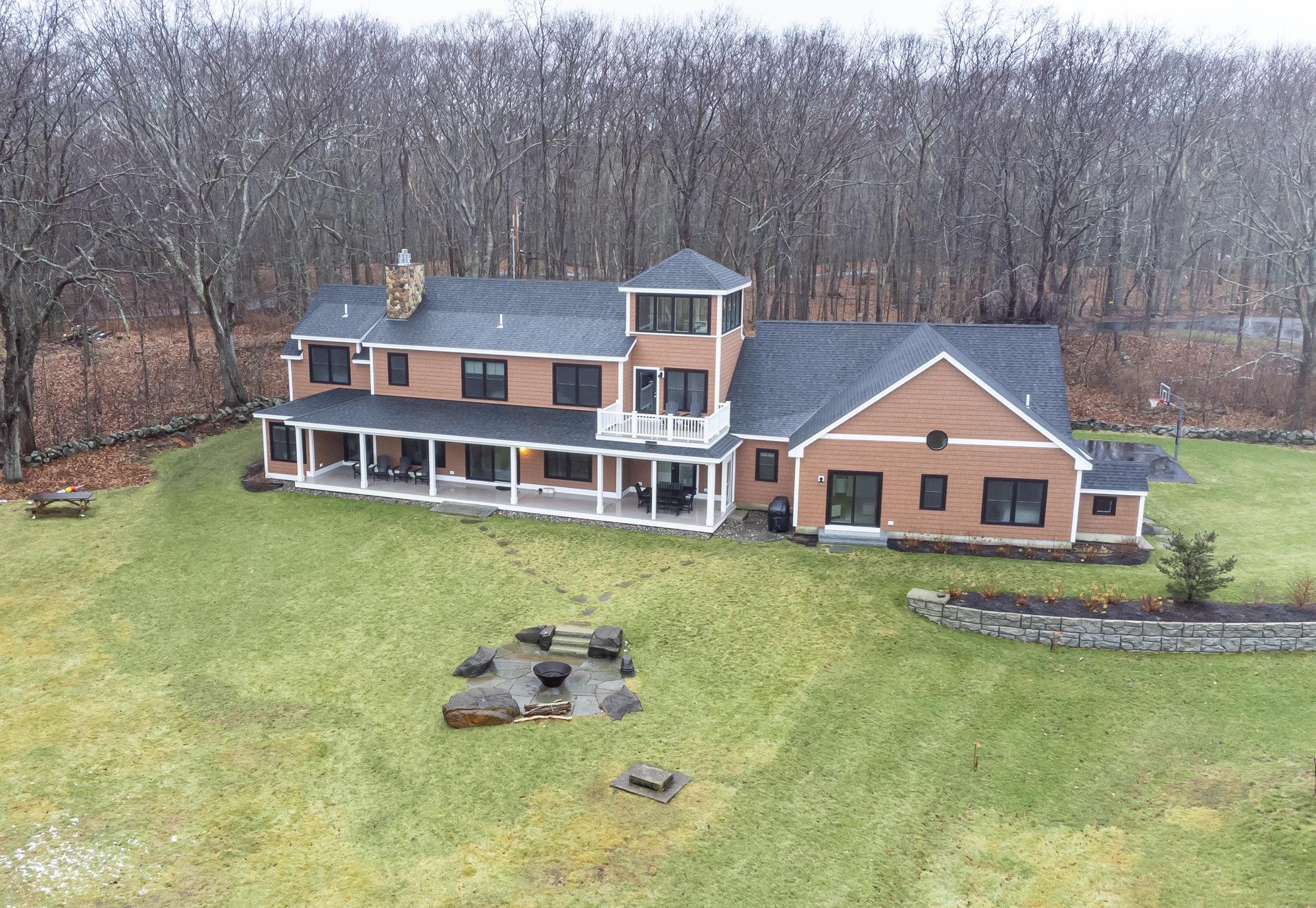 106 Goodwin Road Kittery, ME 03905 - Photo 2 of 40